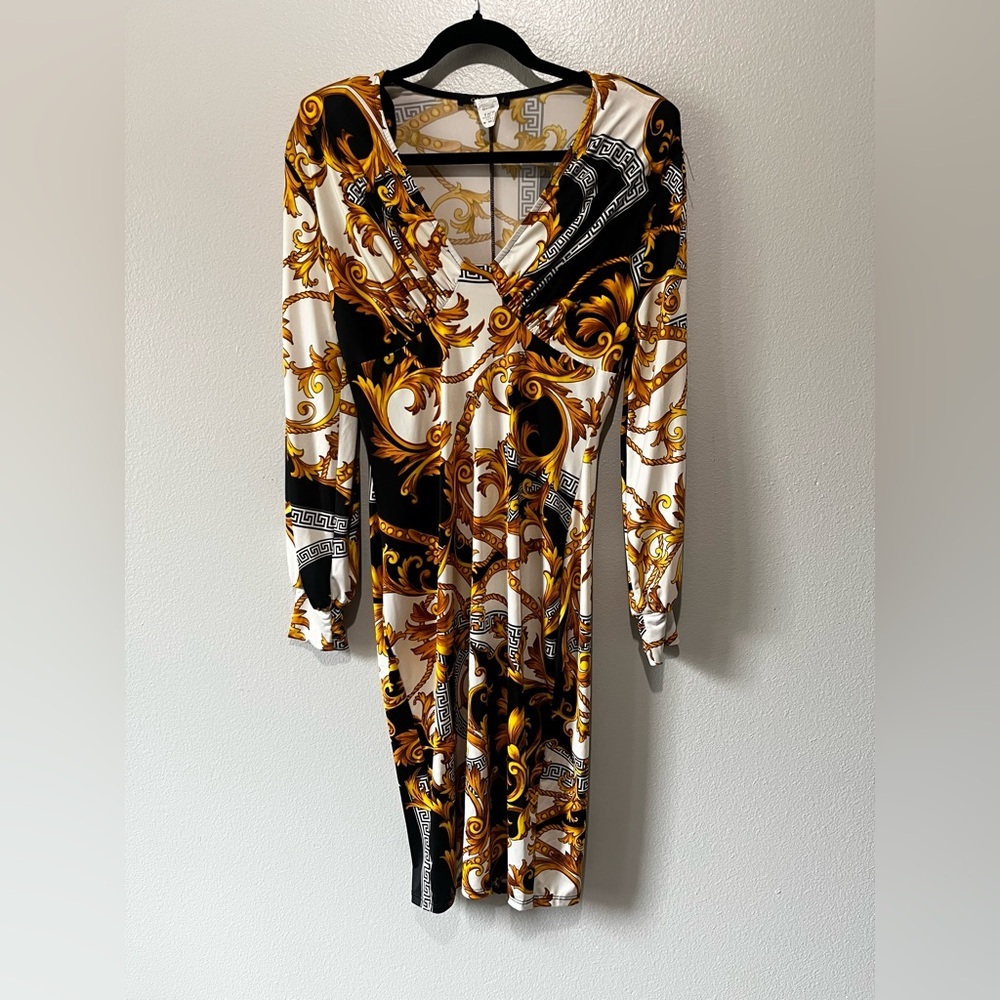 CAMEO- Elegant Gold and Black Patterned Dress Size M